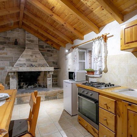 Stone House Harmony Apartment Zrnovo Ngoại thất bức ảnh