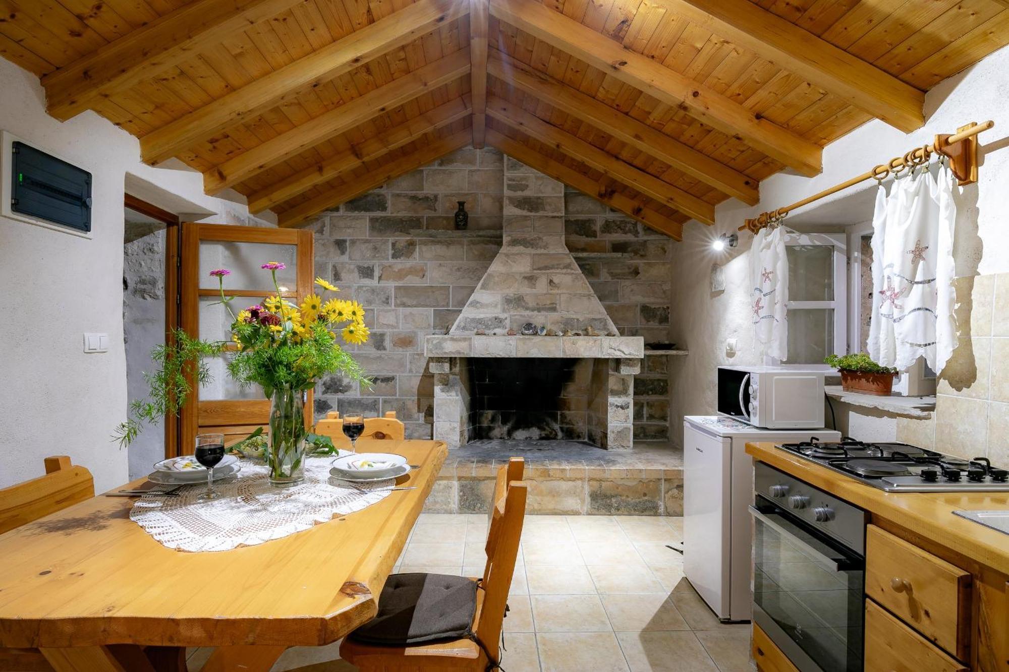 Stone House Harmony Apartment Zrnovo Ngoại thất bức ảnh