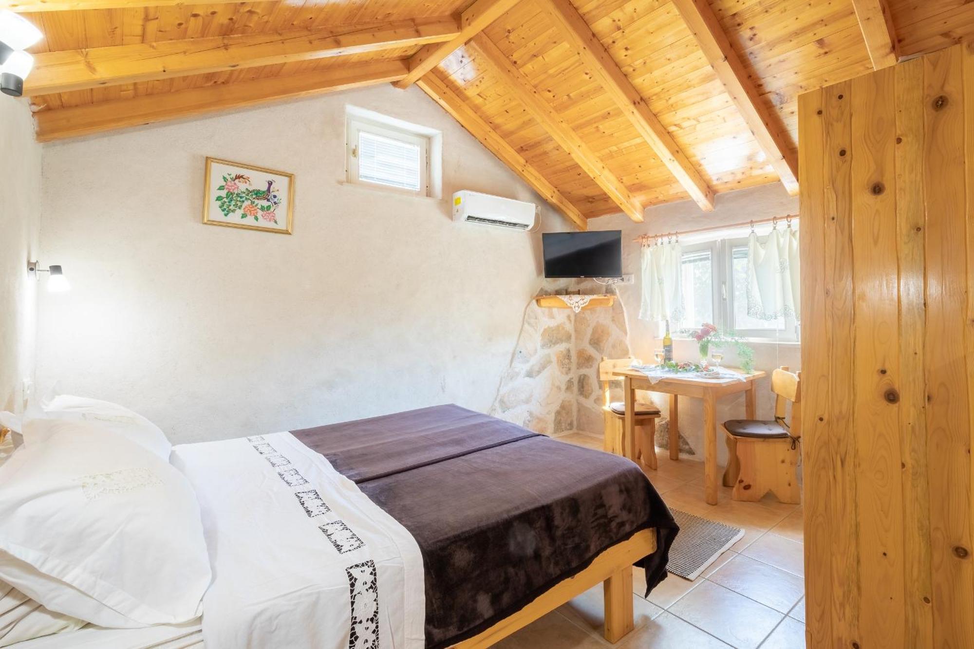 Stone House Harmony Apartment Zrnovo Ngoại thất bức ảnh