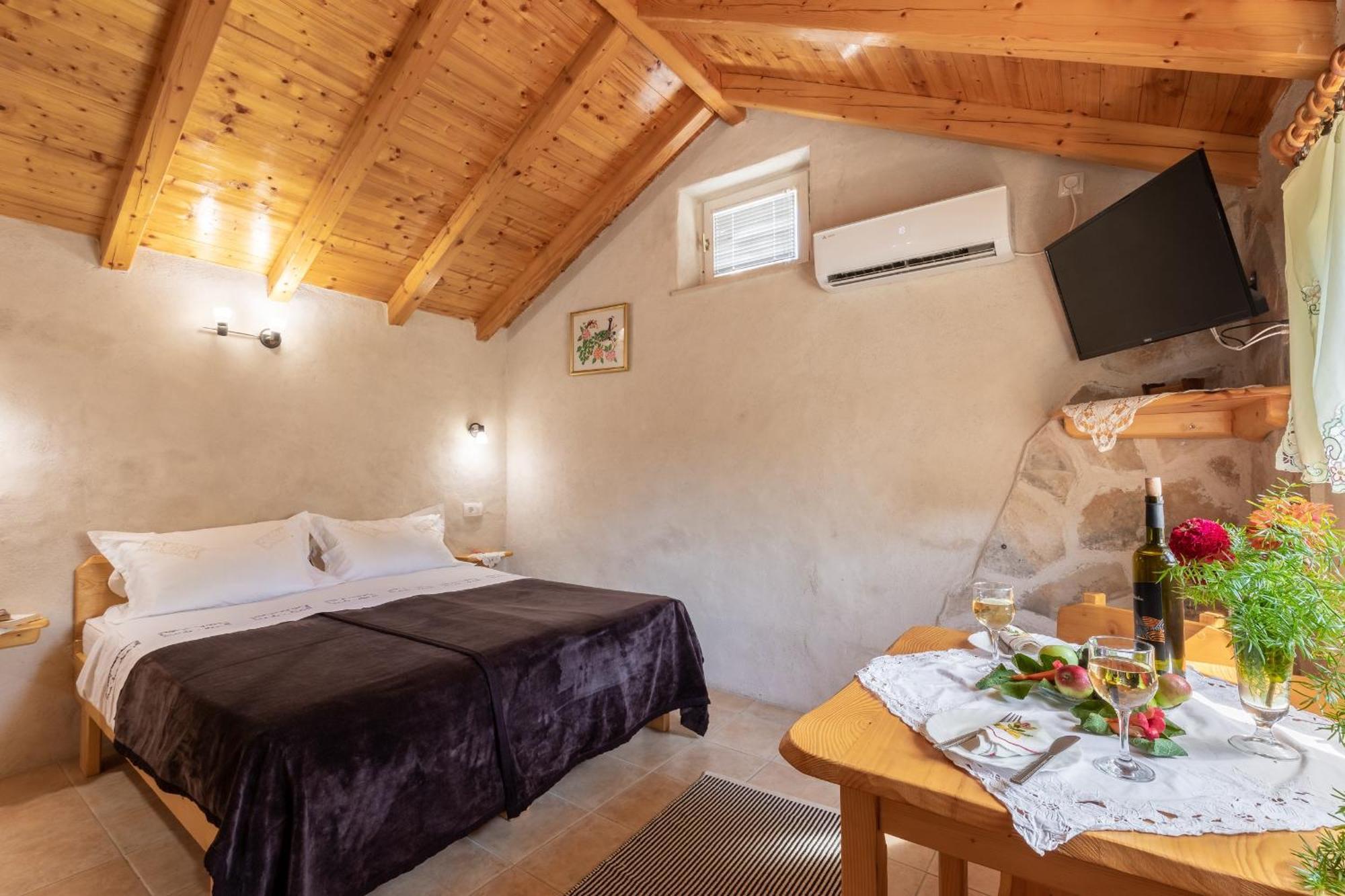 Stone House Harmony Apartment Zrnovo Ngoại thất bức ảnh