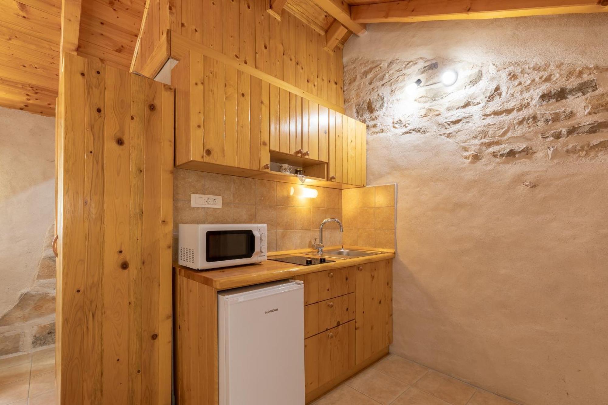 Stone House Harmony Apartment Zrnovo Phòng bức ảnh